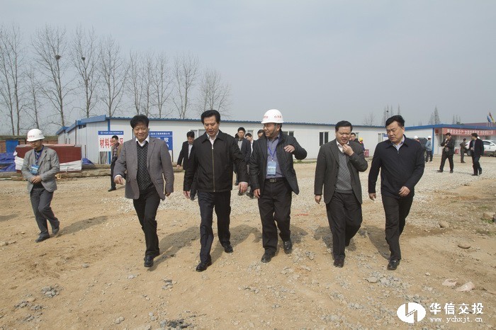 省委常委、市委書記黃楚平調(diào)研白洋港口新區(qū)1.jpg